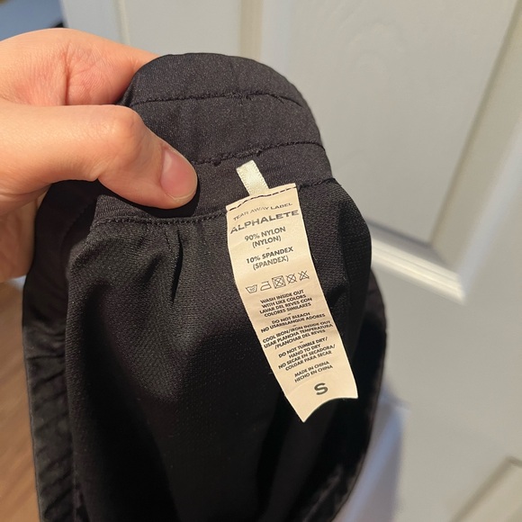 alphalete shorts - Picture 3 of 4